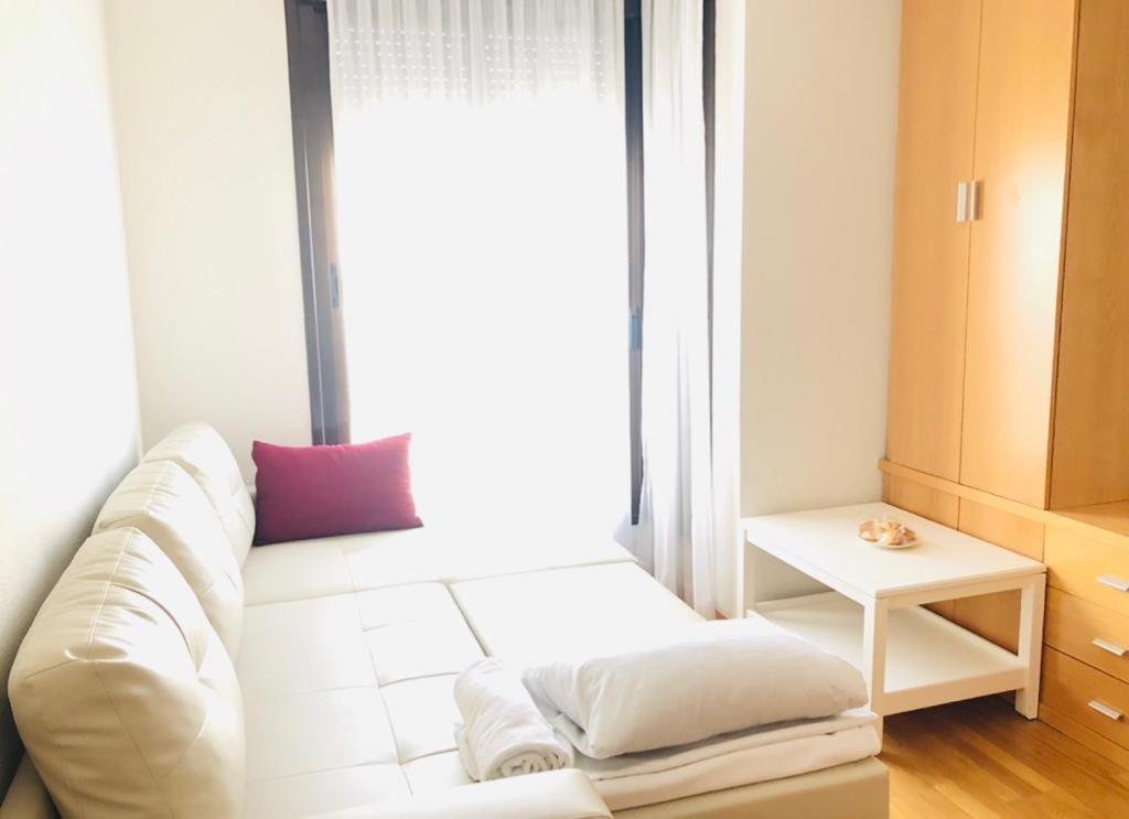 Suites Madrid Belfast 13 Ifema Airport エクステリア 写真