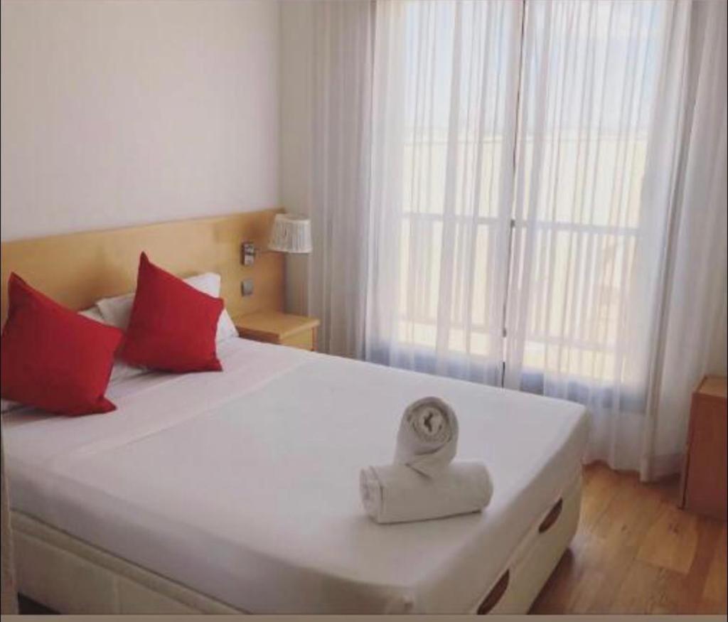 Suites Madrid Belfast 13 Ifema Airport エクステリア 写真